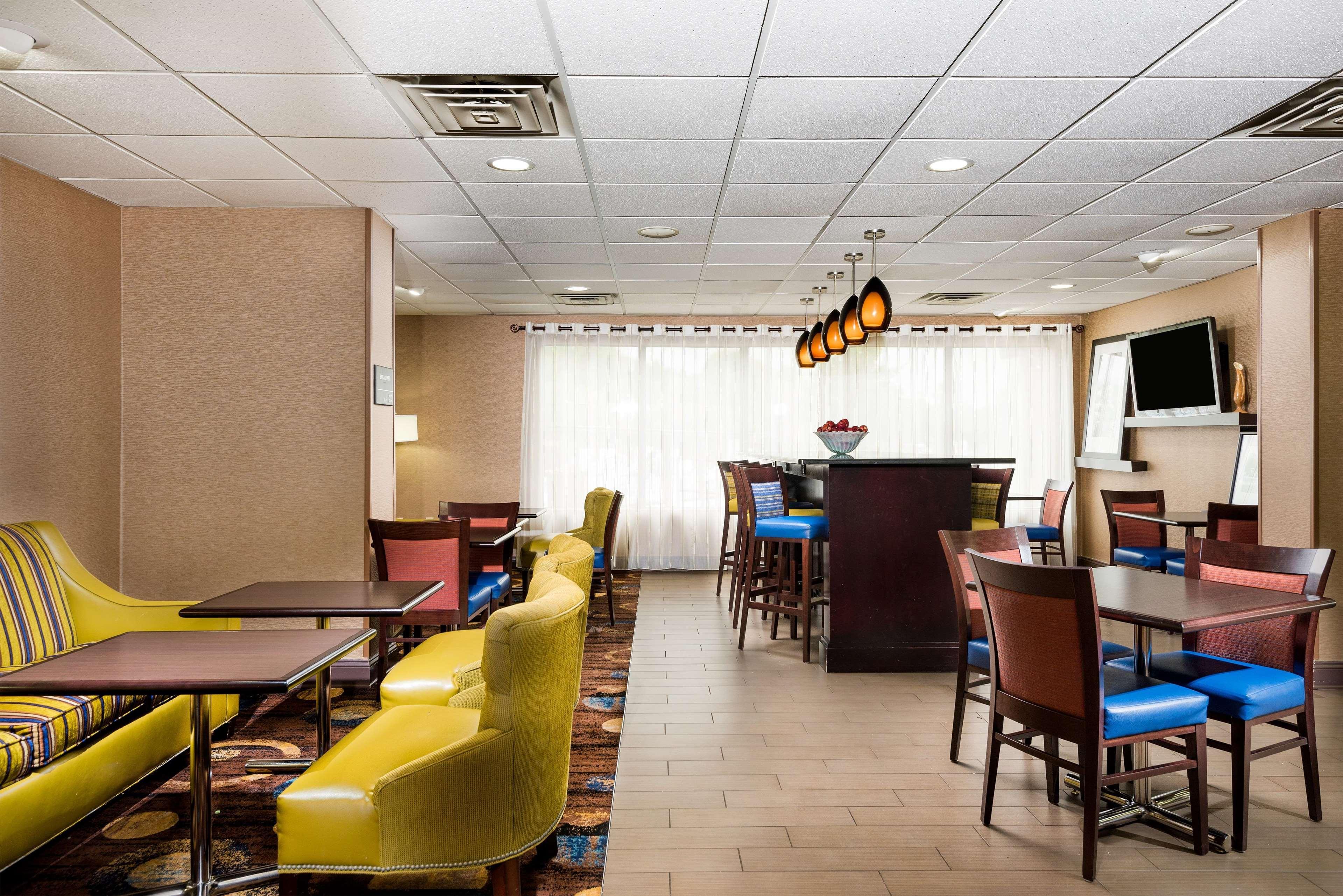 Hampton Inn Ft. Chiswell-Max Meadows Ngoại thất bức ảnh