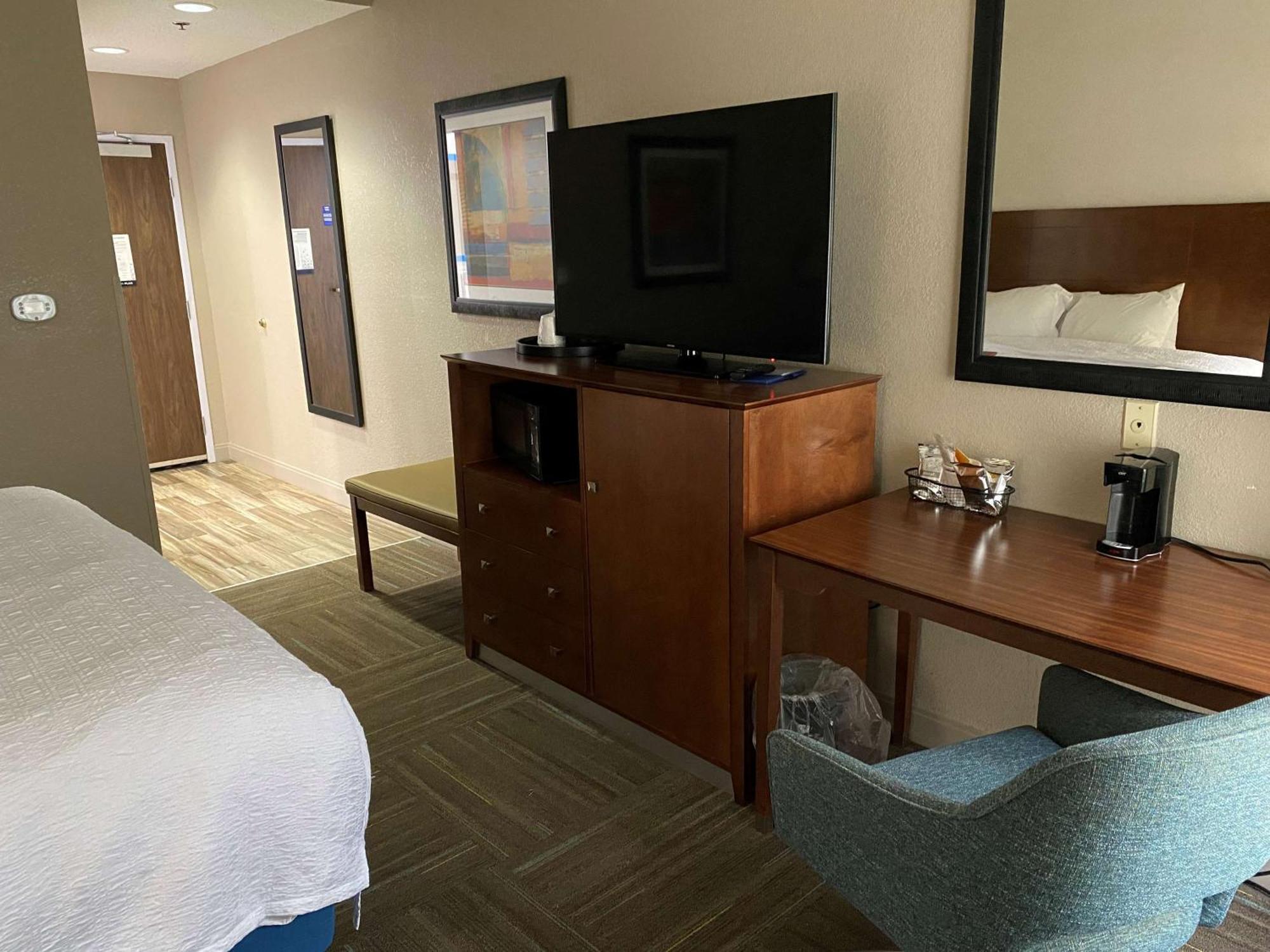 Hampton Inn Ft. Chiswell-Max Meadows Ngoại thất bức ảnh