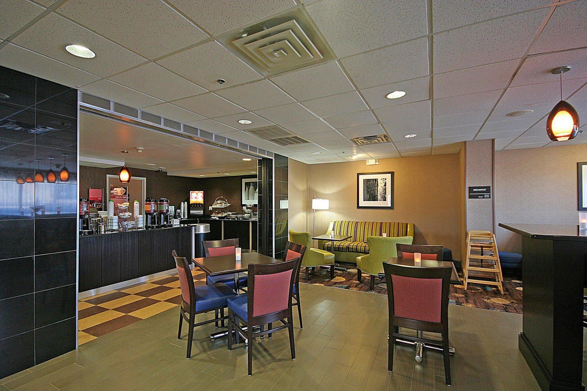Hampton Inn Ft. Chiswell-Max Meadows Ngoại thất bức ảnh