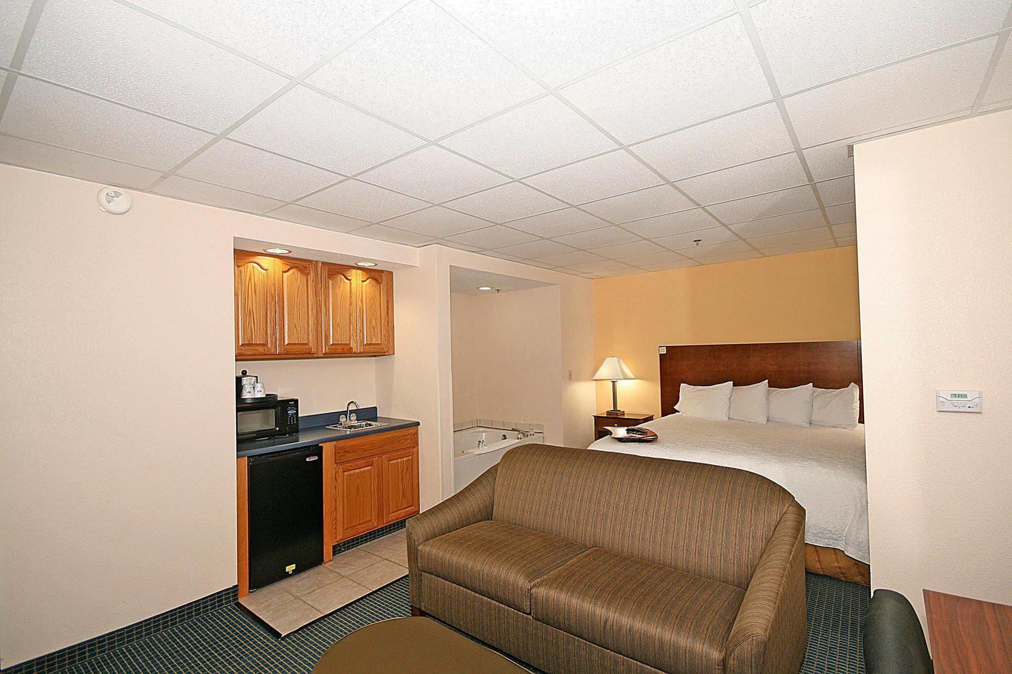 Hampton Inn Ft. Chiswell-Max Meadows Ngoại thất bức ảnh